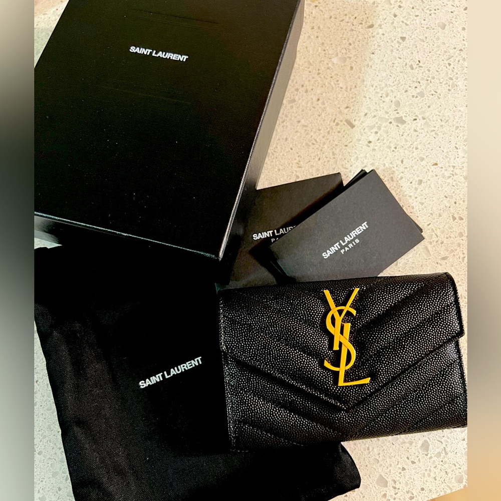 Saint Laurent Leather wallet